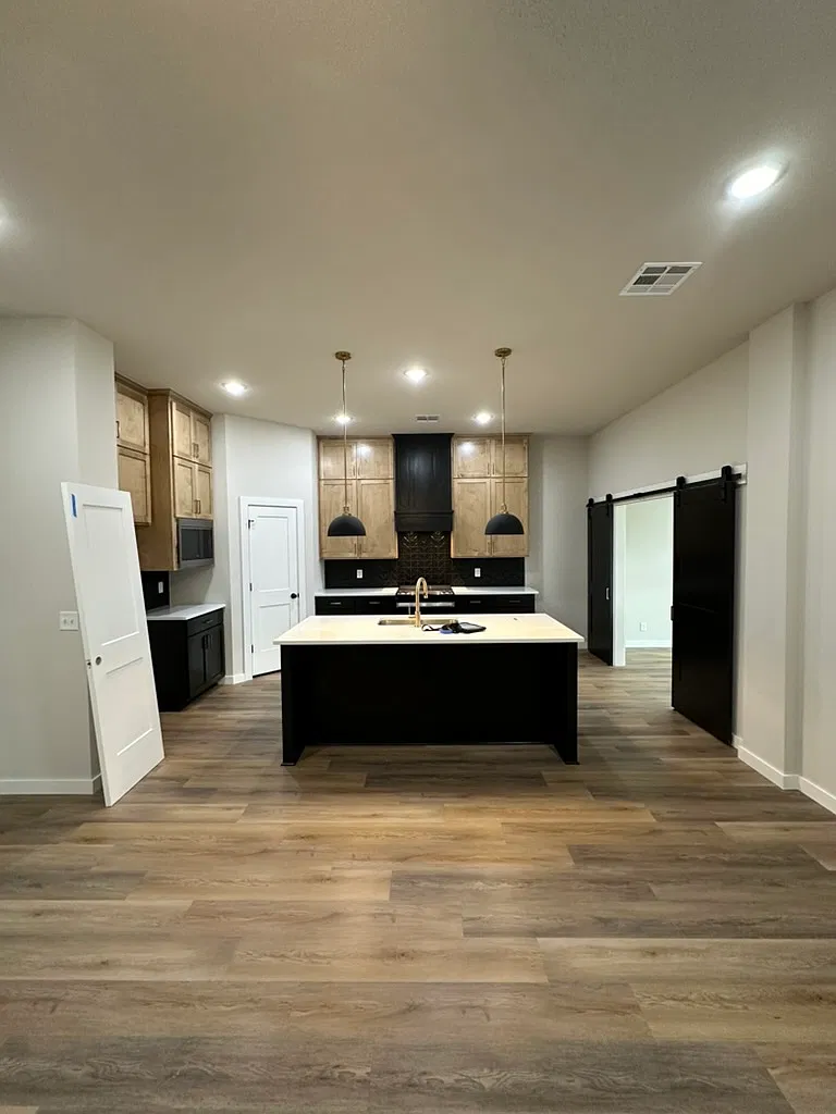 7224 E 135th St S - Newer in River Crest, Bixby - Gated w/ Comm. Pool! — Photo 3