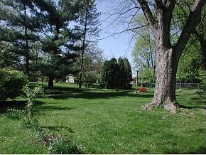 2nd image of 1808 S Oxford Dr