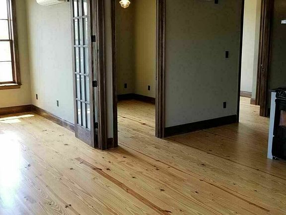 3rd image of 61 Diamond St #B4