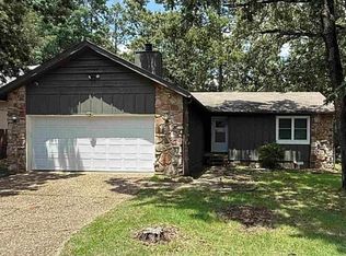7 Hickory Ln, Maumelle, AR 72113