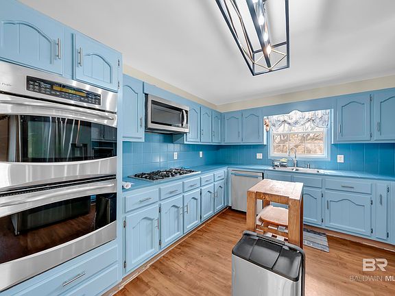 5th image of 30758 Pine St