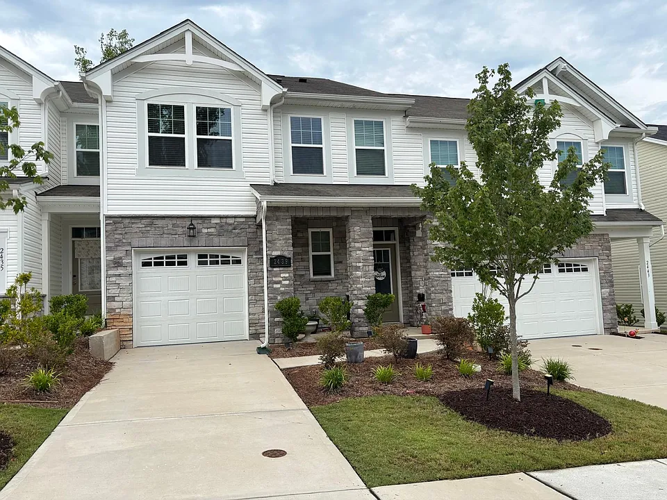 2439 Heathcliff Trl