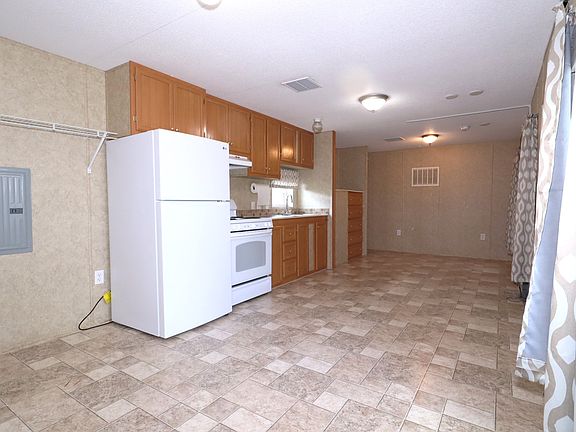4th image of 2388 Woodmen Dr