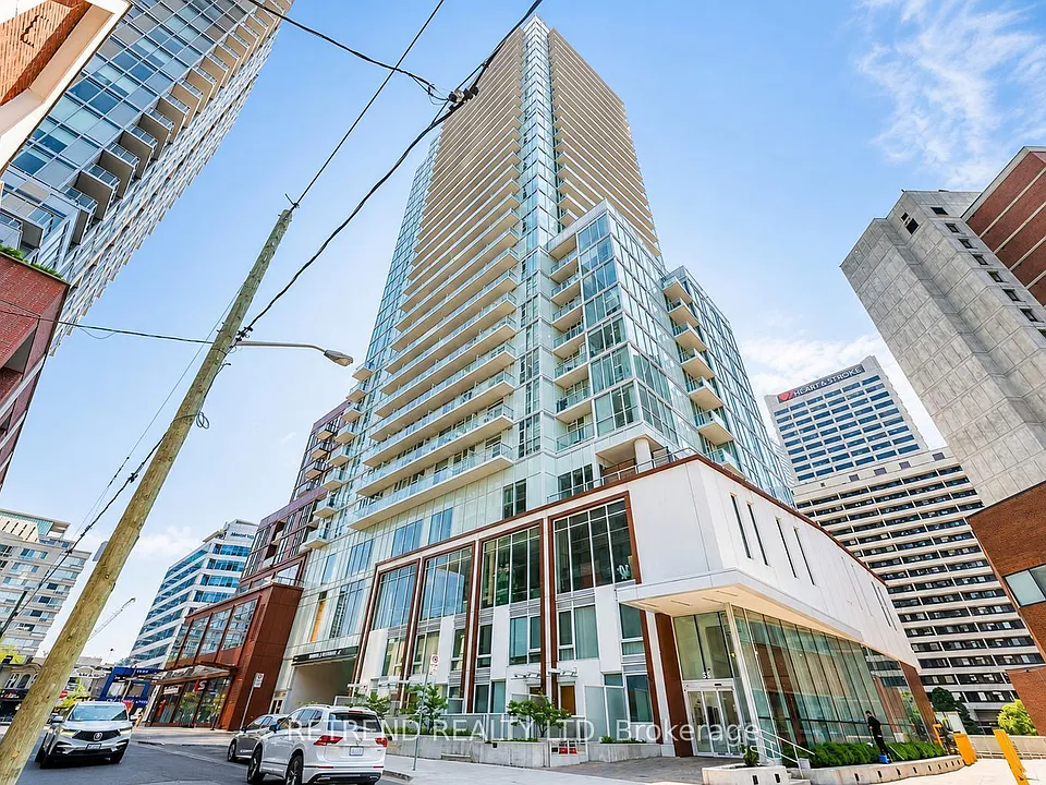 33 Helendale Ave #2309