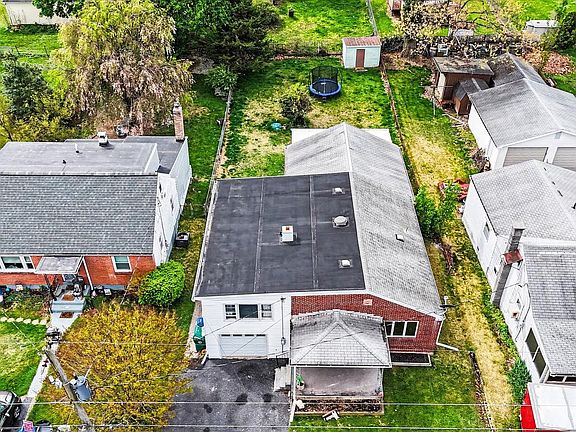 4th image of 4609 Marblehead St