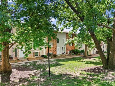 161 Carmel Woods Dr, Ballwin, MO, 63021