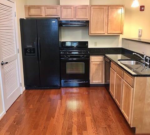 3rd image of 700 Parkside Ave APT 2