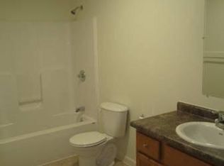 48 Stoneyview Way, Manchester, NH 03102