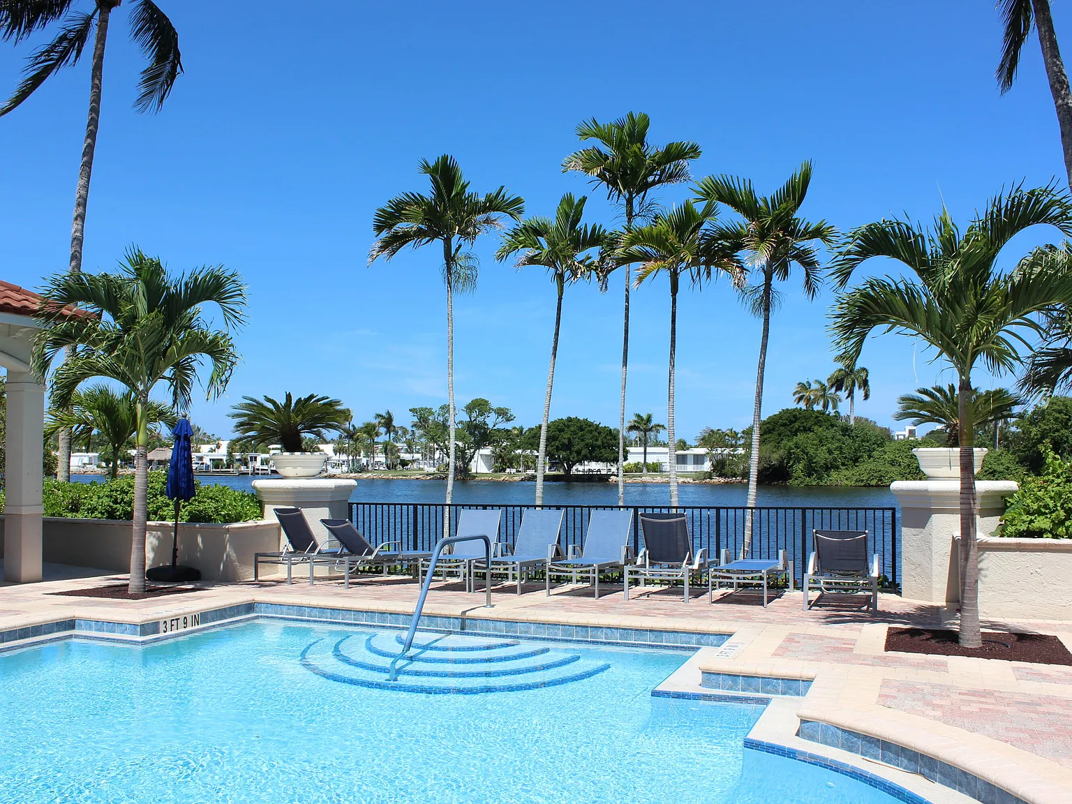 2 bed, 1.0 bath, 933 sqft, $2,900 — Photo 4