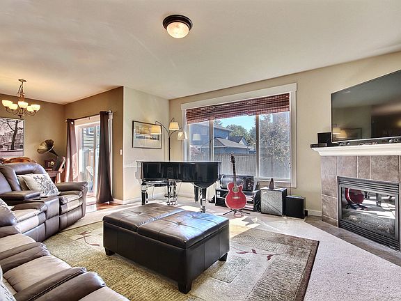 3rd image of 10304 184th Ave E
