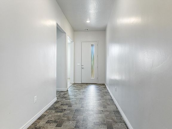 3rd image of 3678 E Mesa Rock Dr