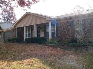 1542 Froesel Dr, Ballwin, MO 63011