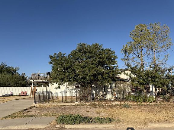 2nd image of 1204 Houston Ave