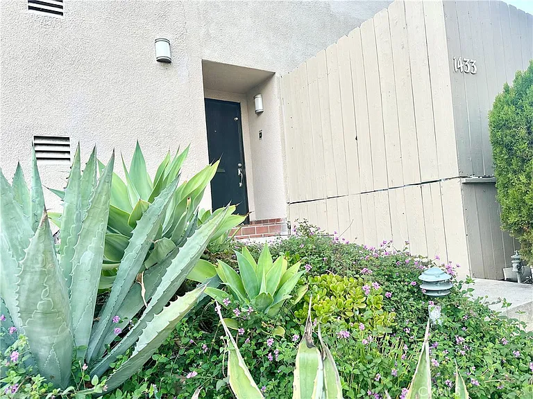 1433 S Beverly Dr #1433 — Photo 45