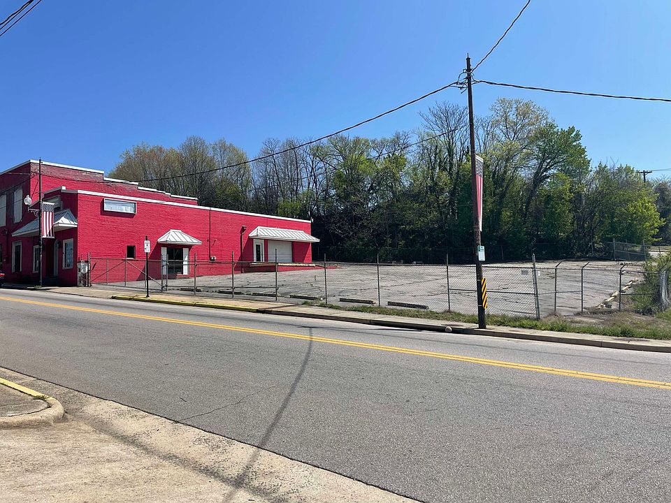 1st image of 408 N Main St