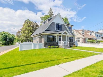 214 9th Street, Hicksville, NY, 11801