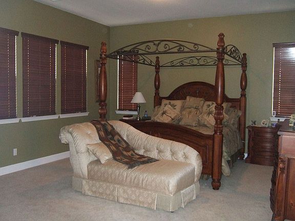 master bed-room