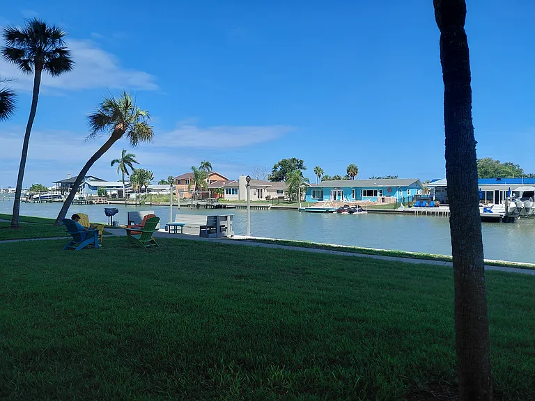 4725 Cove Cir #108 — Photo 29