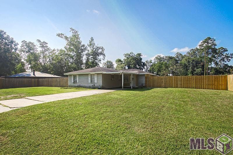 1st image of 9278 Randall Ave