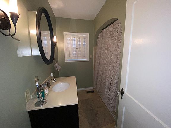 2nd image of 2747 E 14th Pl