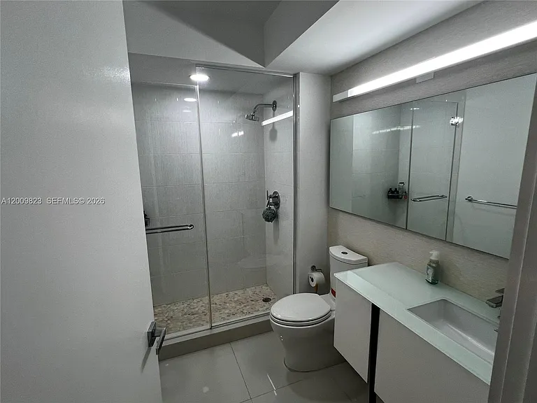 18671 Collins Ave #402 — Photo 16