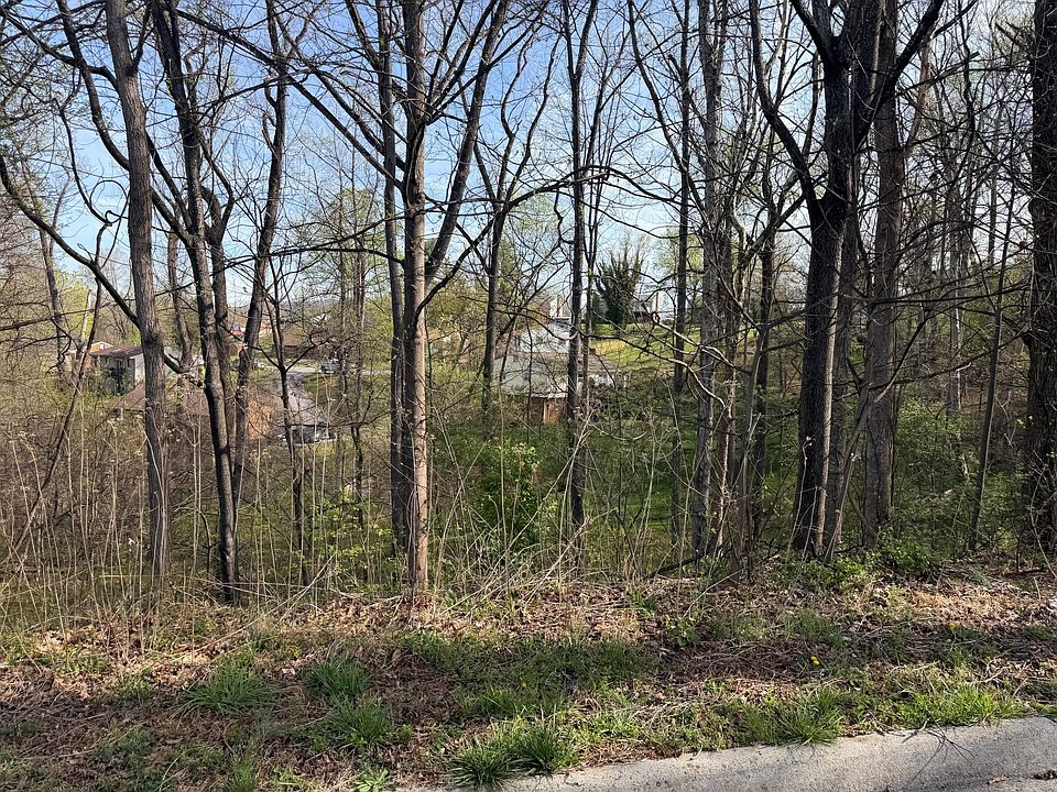 2nd image of 1813 Parker Ln #18