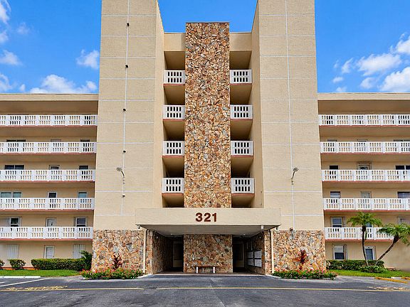 2nd image of 321 SE 3rd Street #302