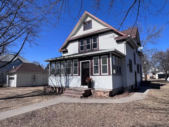 214 1st Ave NW, Rothsay, MN 56579