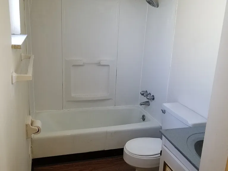634 Collins Ave #3 — Photo 3