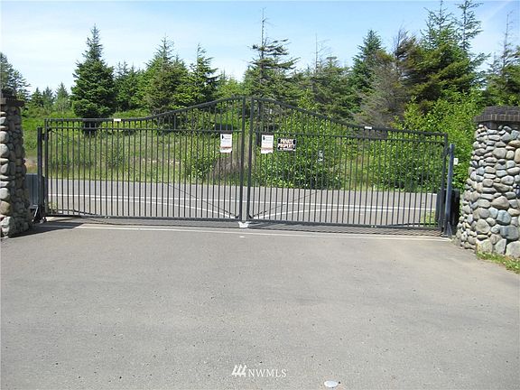 4th image of 30 Chauncey Lane