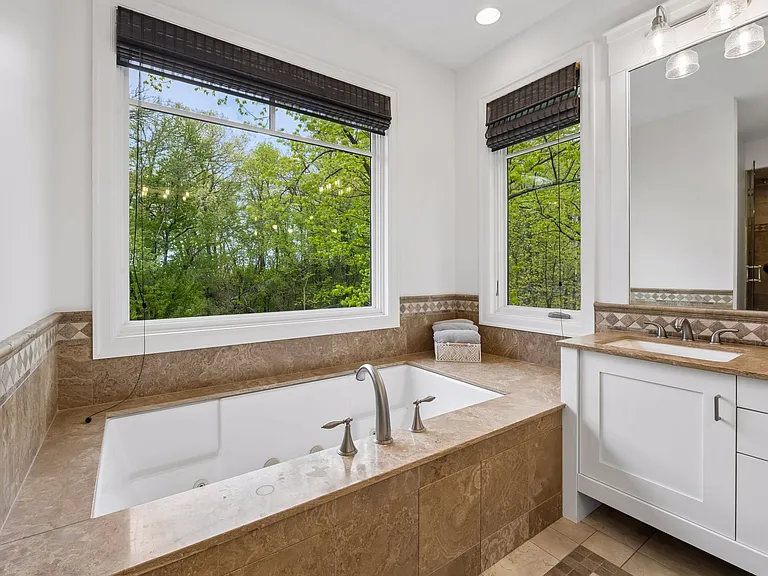 2063 Austrian Pine Ln — Photo 18