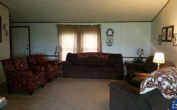 3rd image of 1964 Riverview Dr