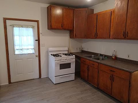 1st fl kitchen