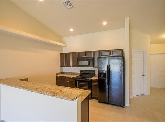 4th image of 4401/4403 SW 7th Pl
