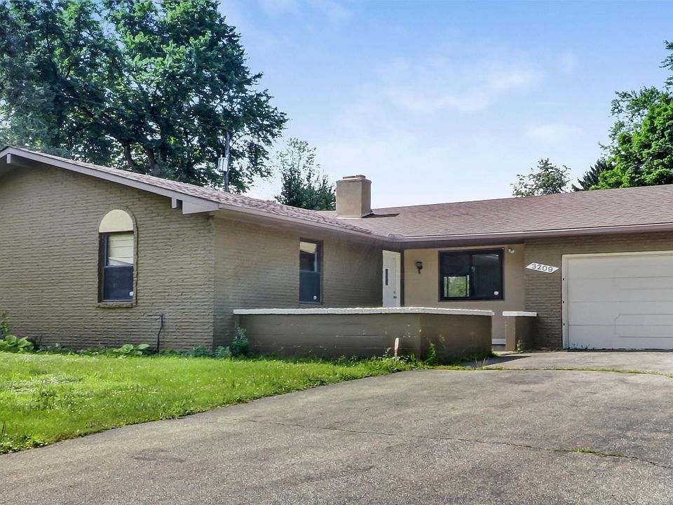 1st image of 3209 Glenoak Dr