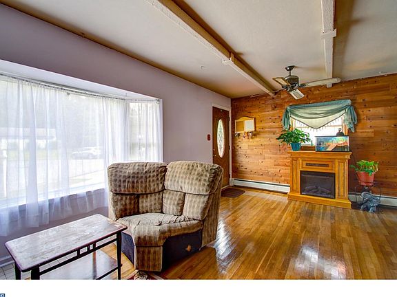 3rd image of 4 Monte Cir
