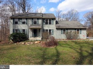 227 Icedale Rd, Honey Brook, PA 19344