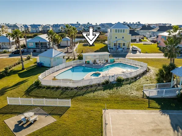 200 Beachwalk Ln, Port Aransas, TX 78373
