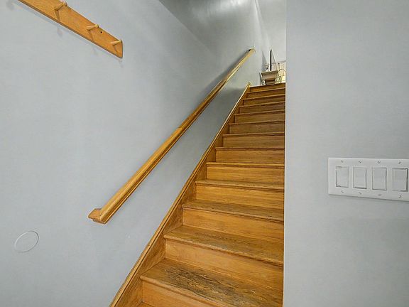 3rd image of 1029 S Mammoth Road #15
