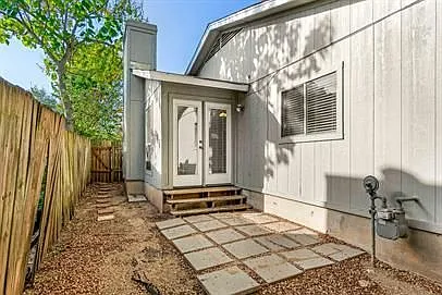 8311 Treehouse Ln — Photo 23