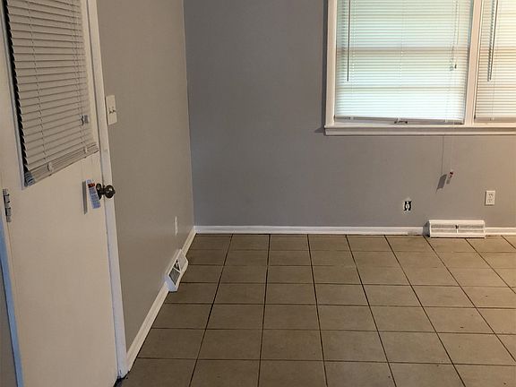 5th image of 9803 Marsh Ave