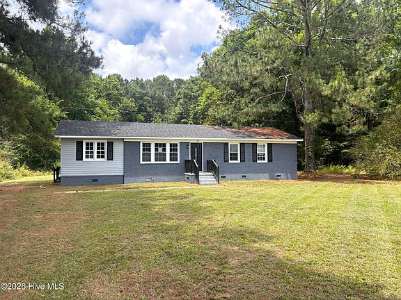 2nd image of 525 Menola Road