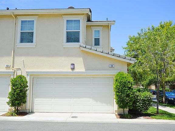 4th image of 155 Martindale Way