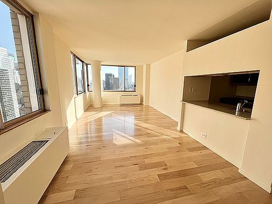 3rd image of 350 W 50th St APT 34B