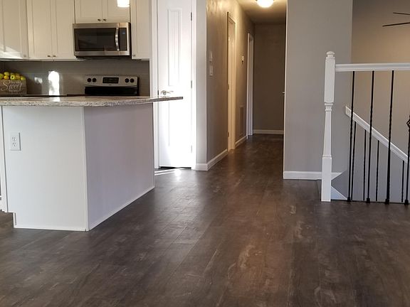 5th image of 729 W Meadecrest Dr