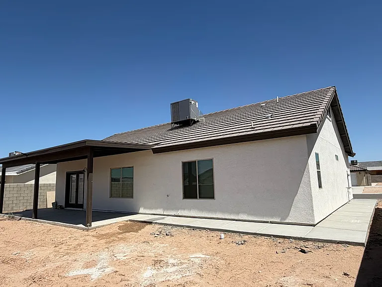 3851 E San Gabriel St — Photo 2