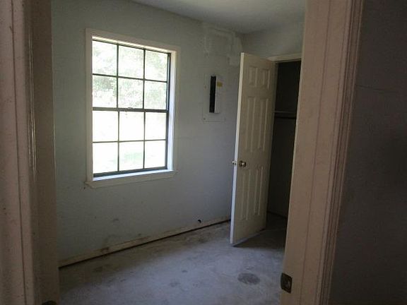 5th image of 1731 Sharrah Ln