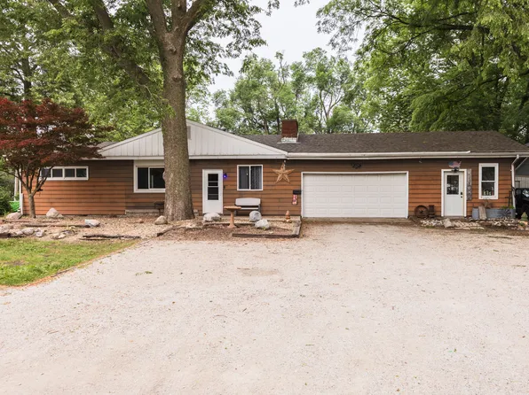 500 N Jackson St, Fairbury, IL 61739