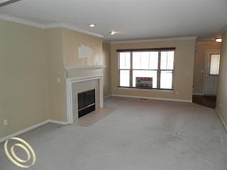 5th image of 1429 S Main St #43
