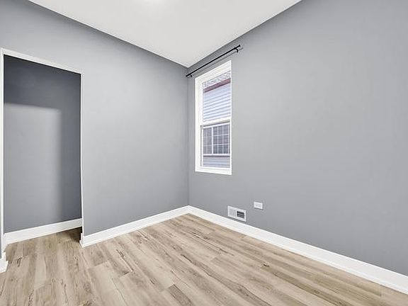 5th image of 4409 S Rockwell St #1